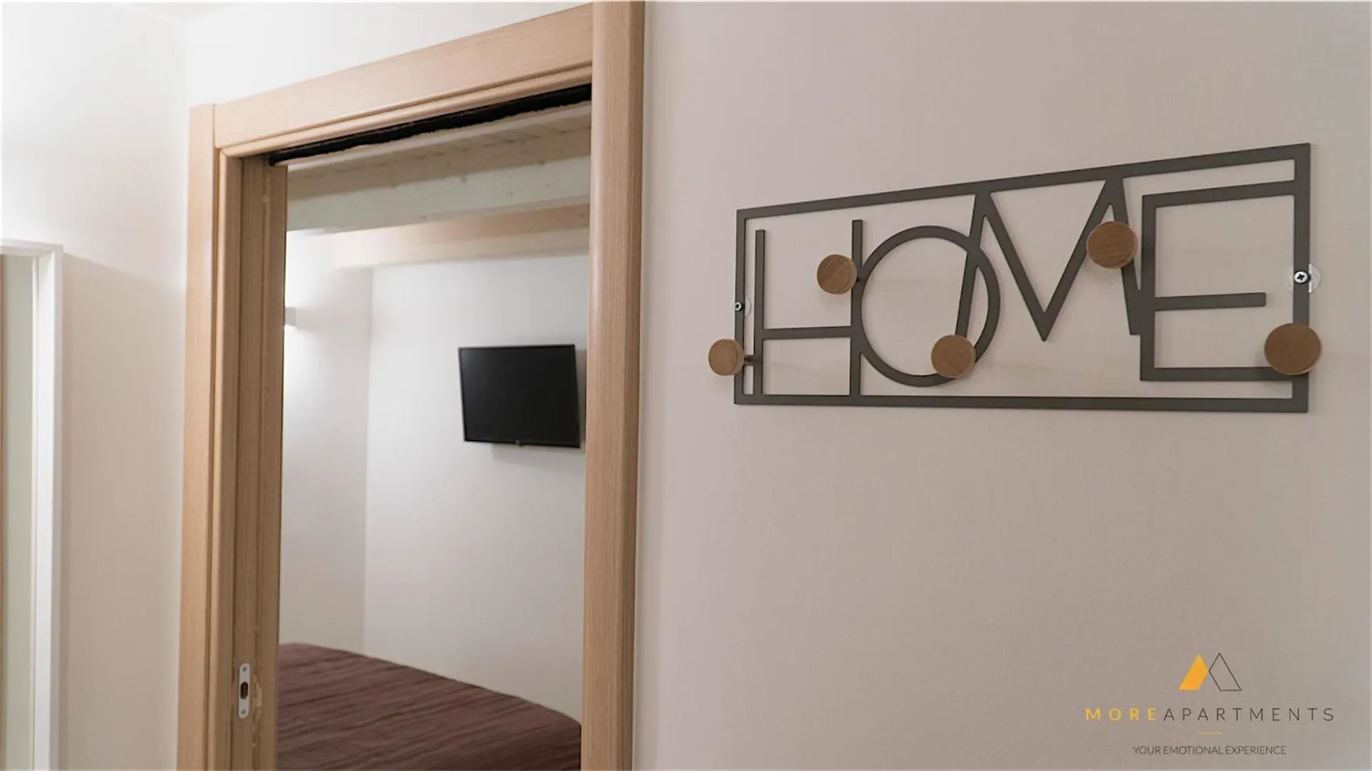 More Apartments Il Ferrarese2 Bari 0*,